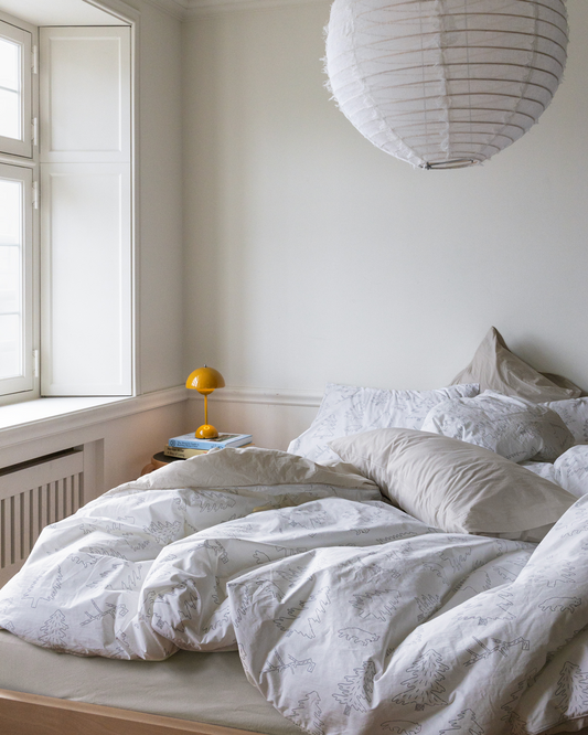 ライトグレーのフィットシーツ