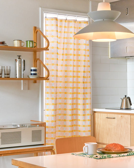 ドットチェックドアカーテン - オレンジとピンク