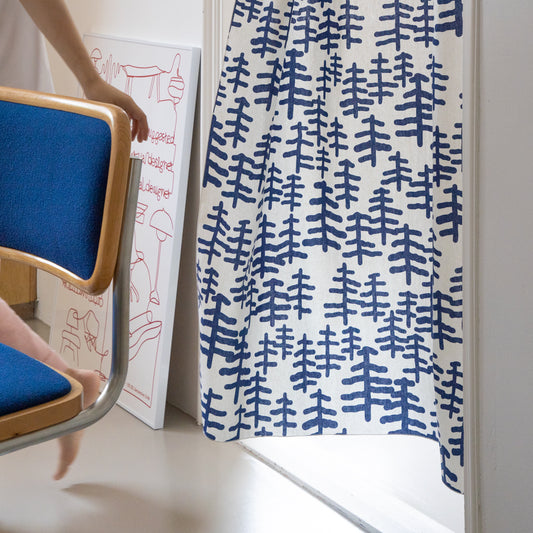ツリー&ツリー ドアカーテン - ネイビー