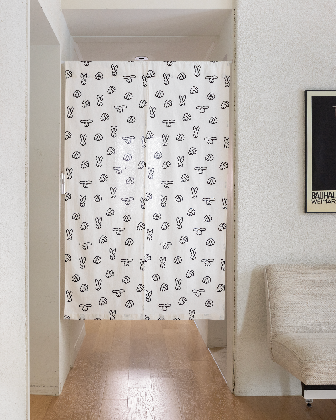 バニーバニーハローカーテン