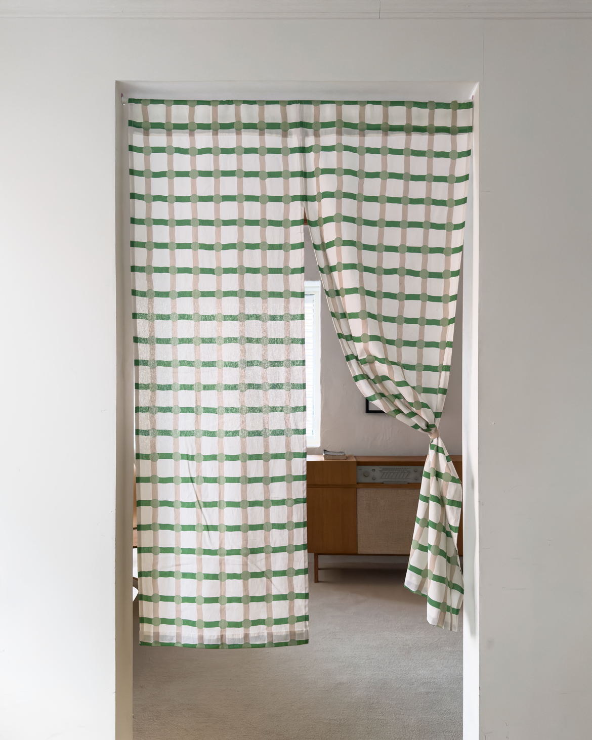 ドットチェック ハロー カーテン - 淡いグリーン×ホワイト