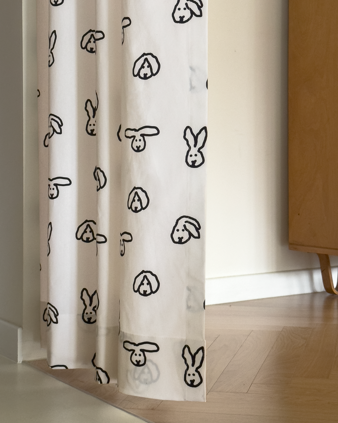 バニーバニーカーテン