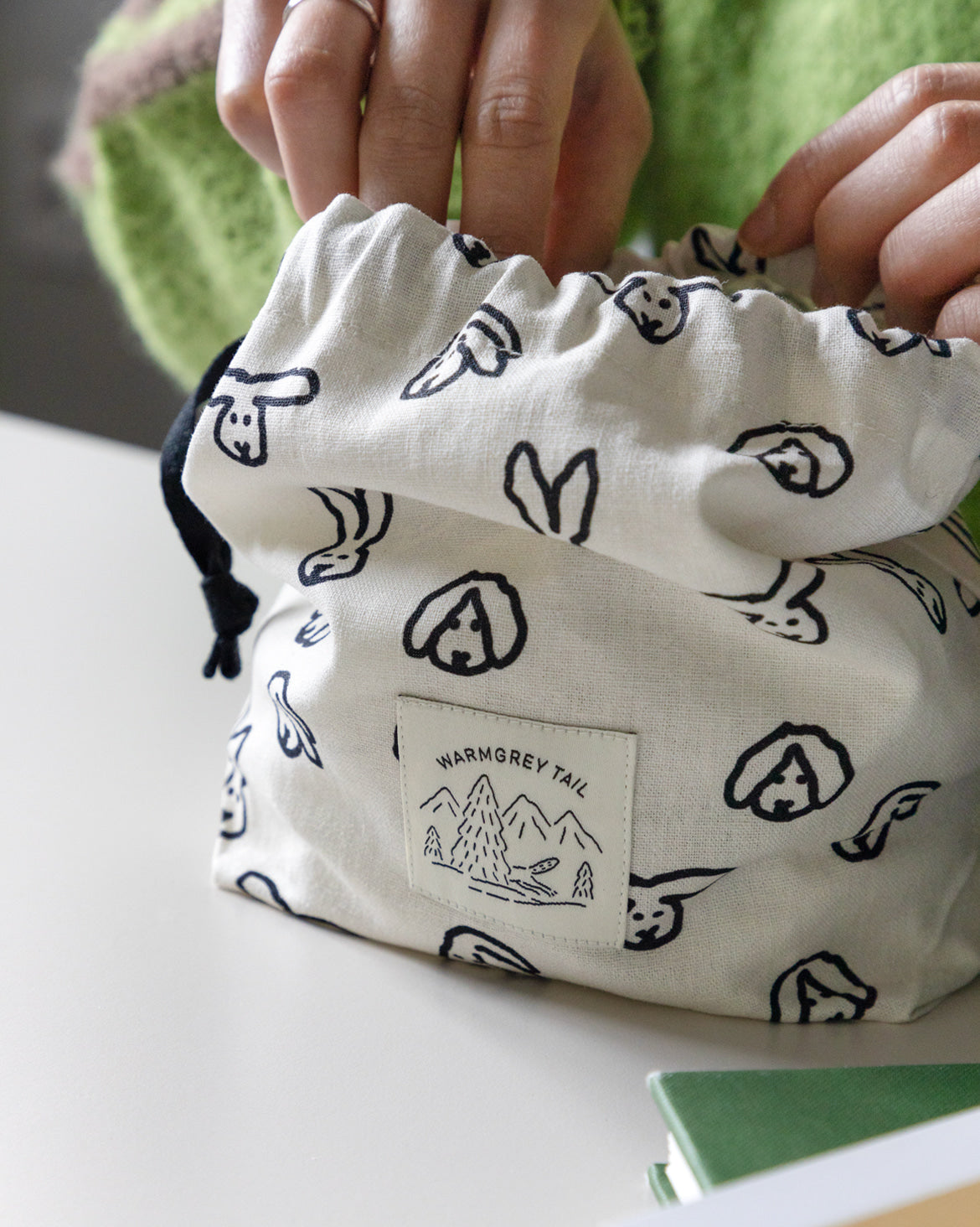 バニーバニーストリングポーチ