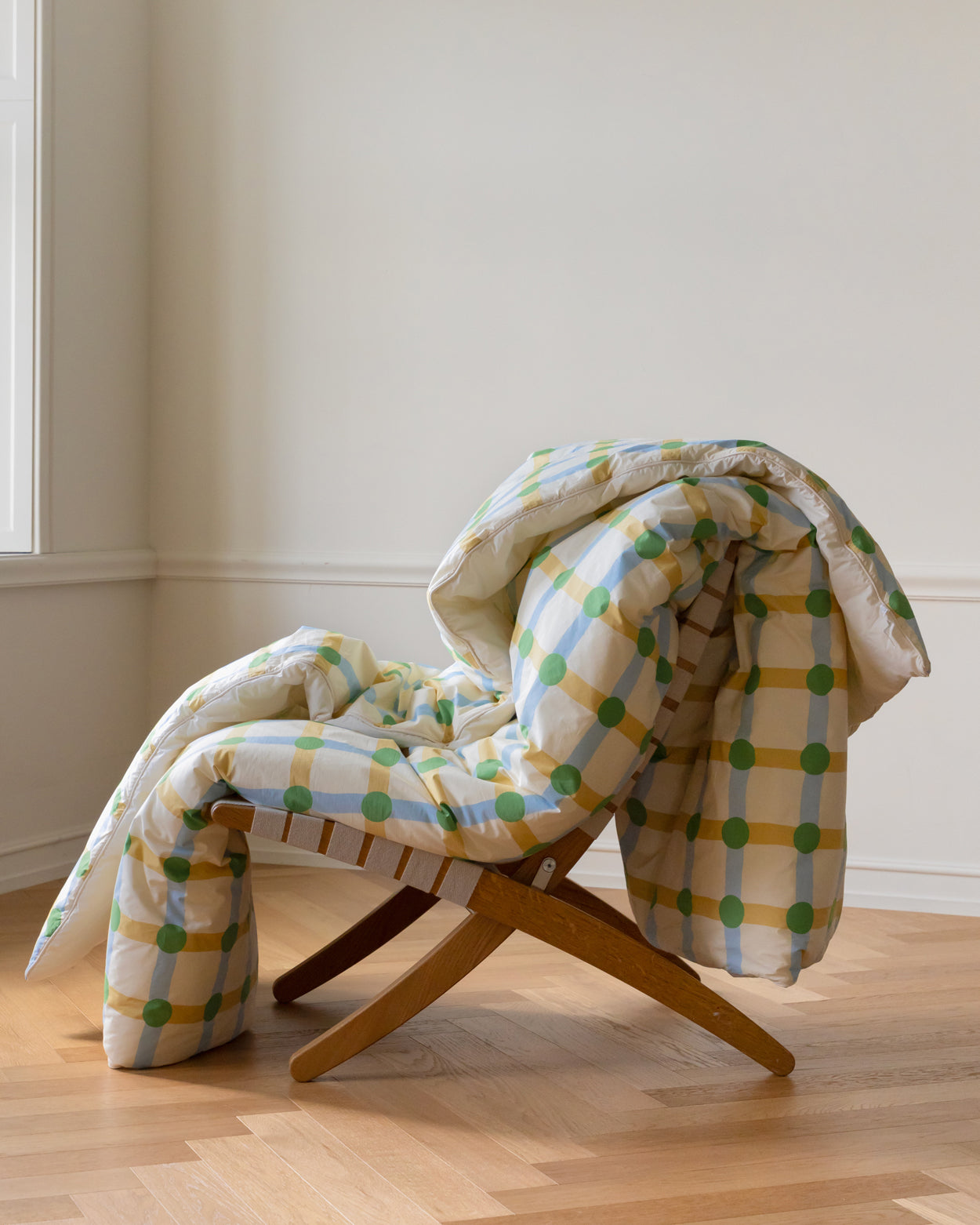 ベージュの掛け布団カバーにドットチェックグリーン