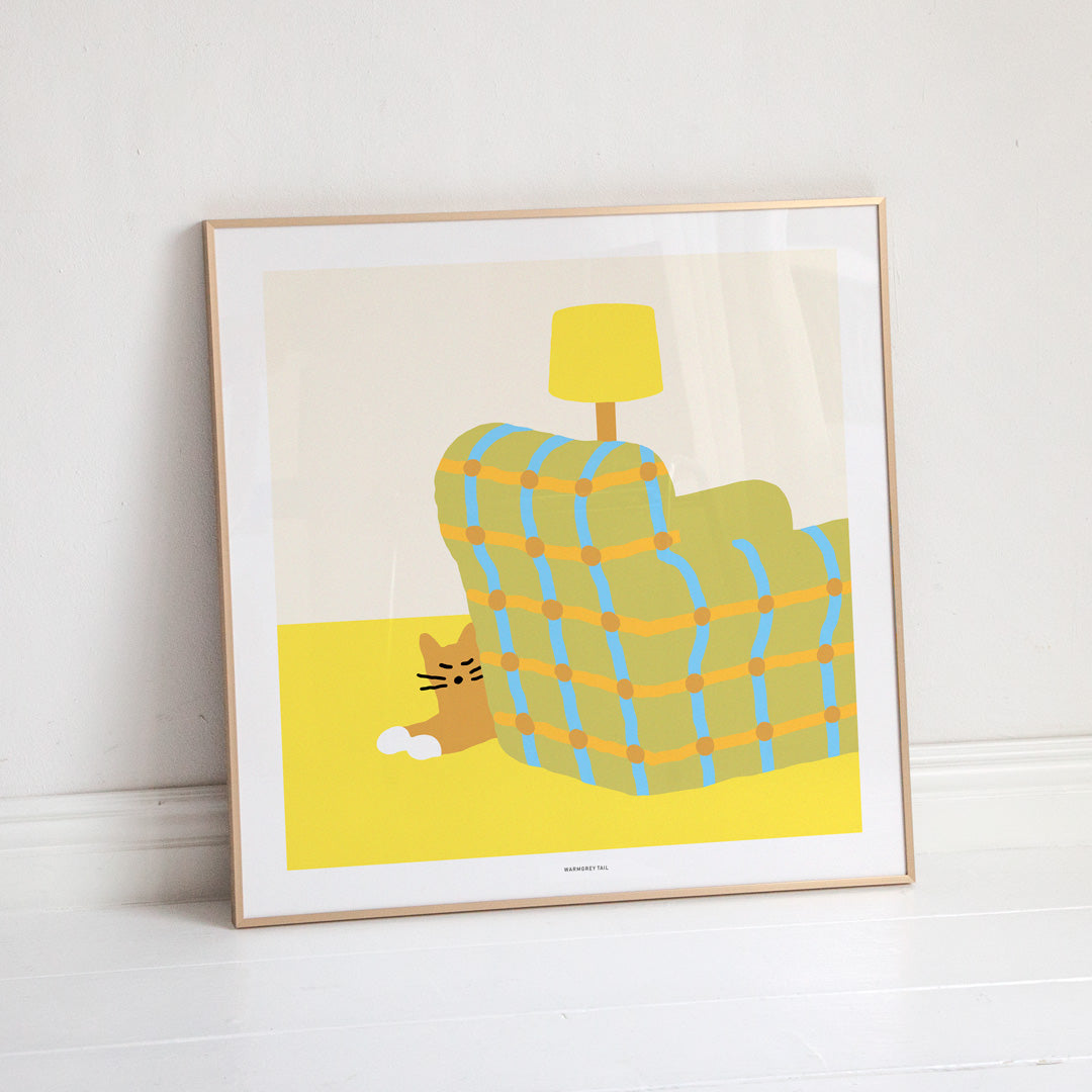 アームチェアで眠る猫のポスター