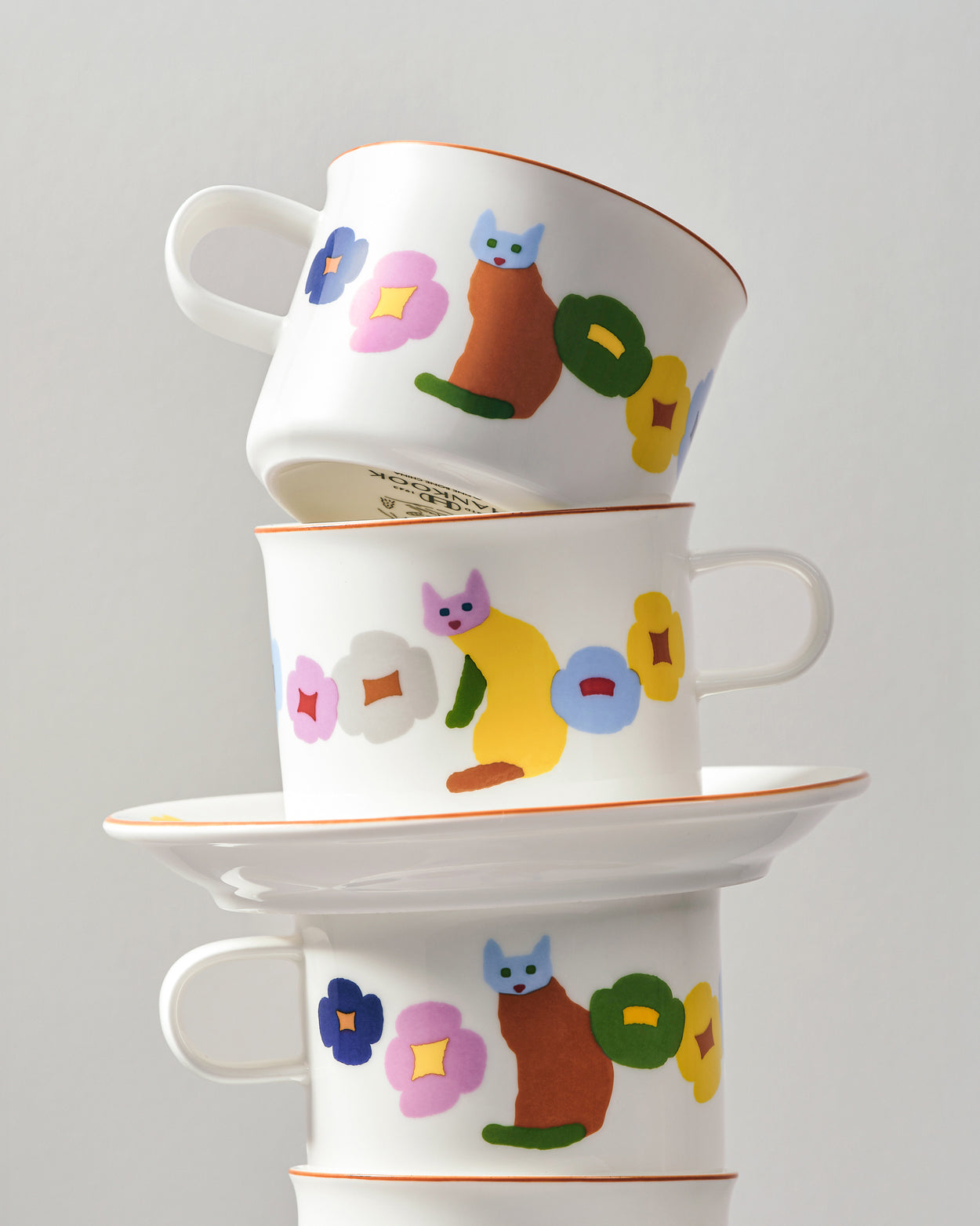 猫と花のマグカップ＆ソーサー