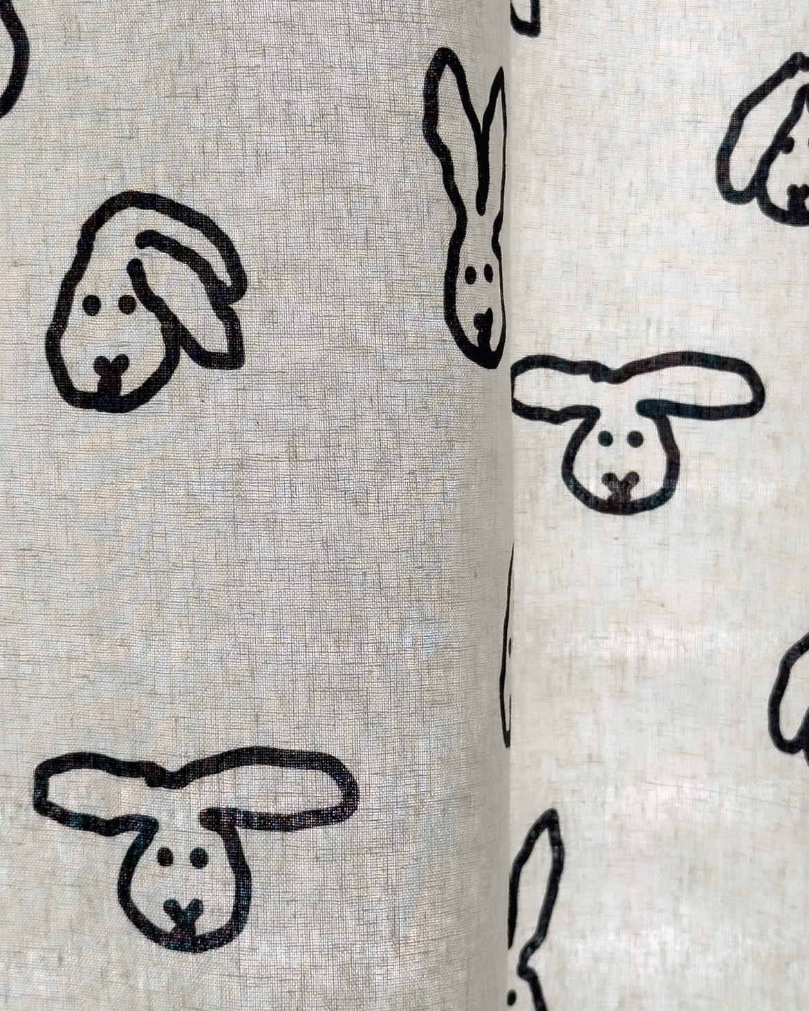 バニーバニーウィンドウカーテン