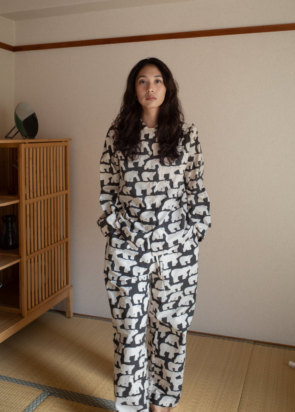 [PRE-ORDER UNTIL OCT 29] POLAR BEARS PAJAMA SET - BLACK