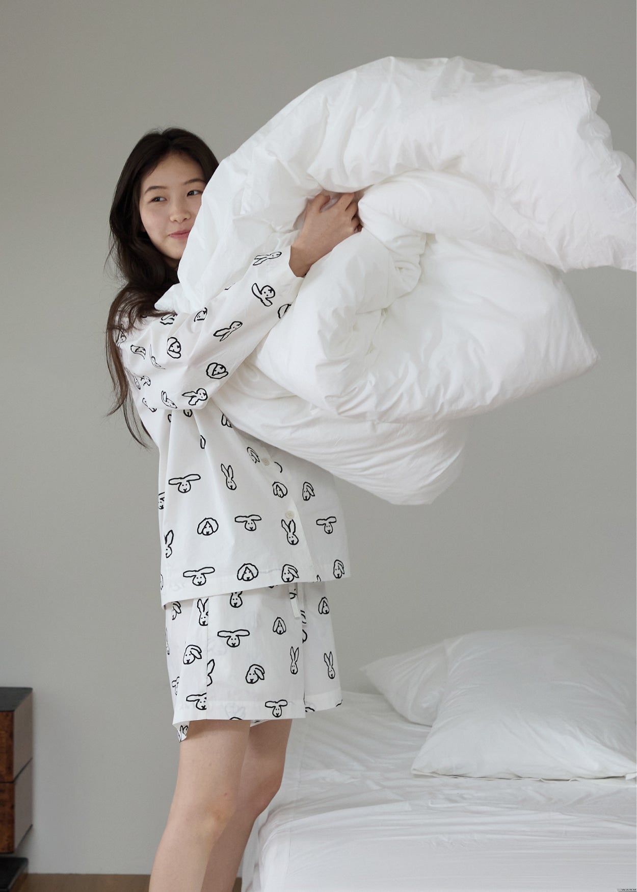 [PRE-ORDER UNTIL OCT 29] BUNNY BUNNY PAJAMA SET - IVORY