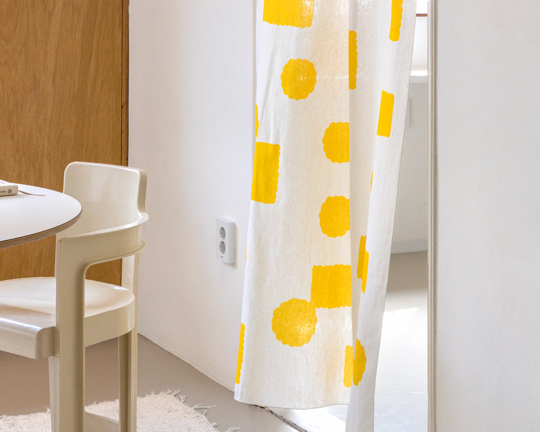 コーンドアカーテン