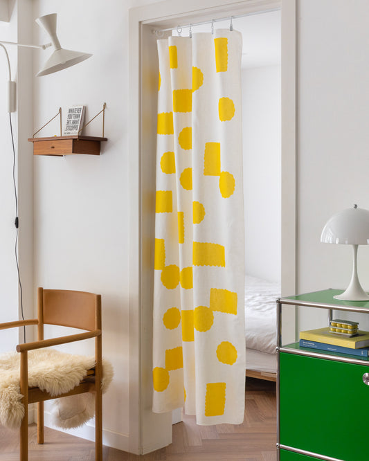 コーンドアカーテン