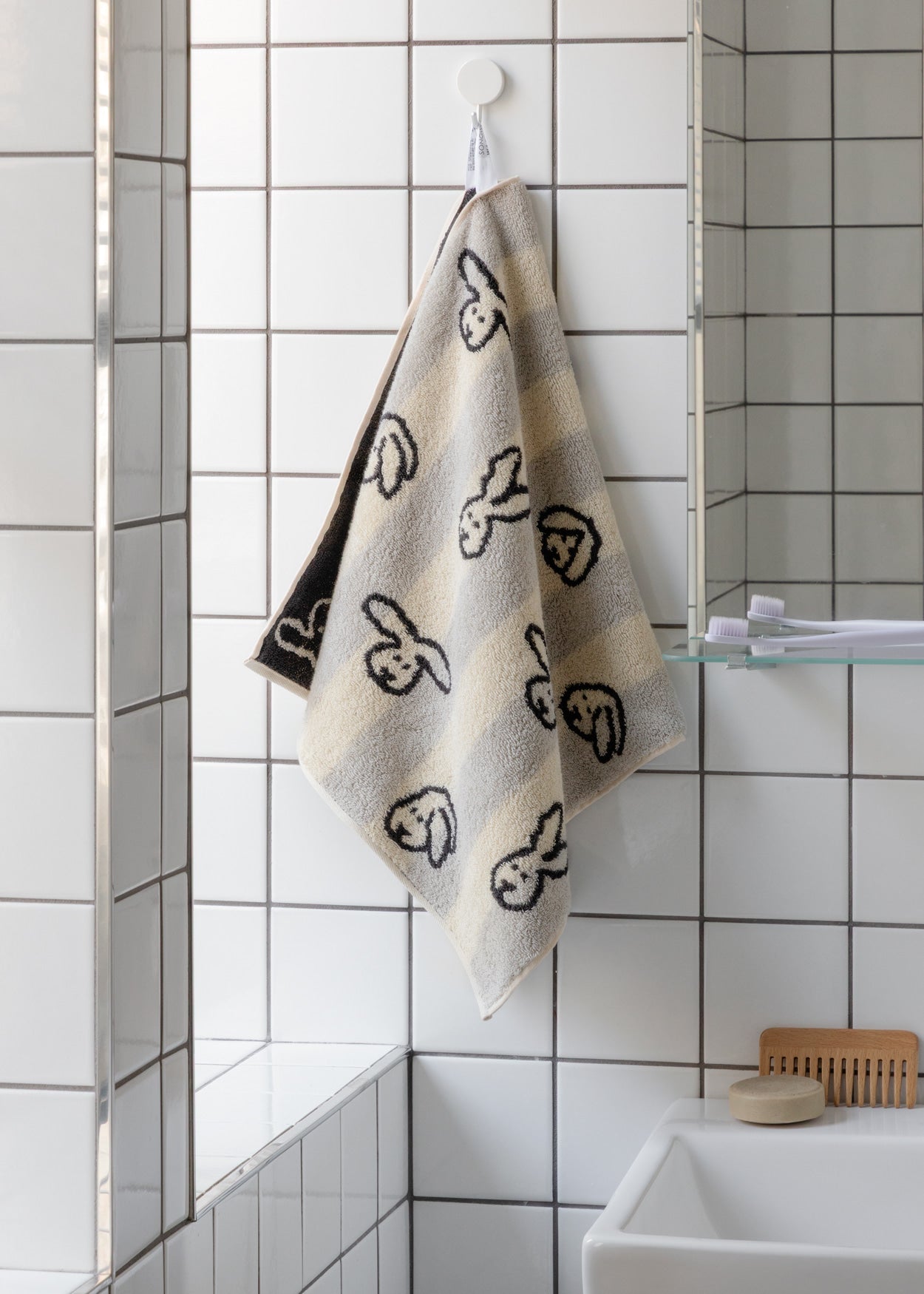 バニーバニーフェイスタオル - グレーストライプ