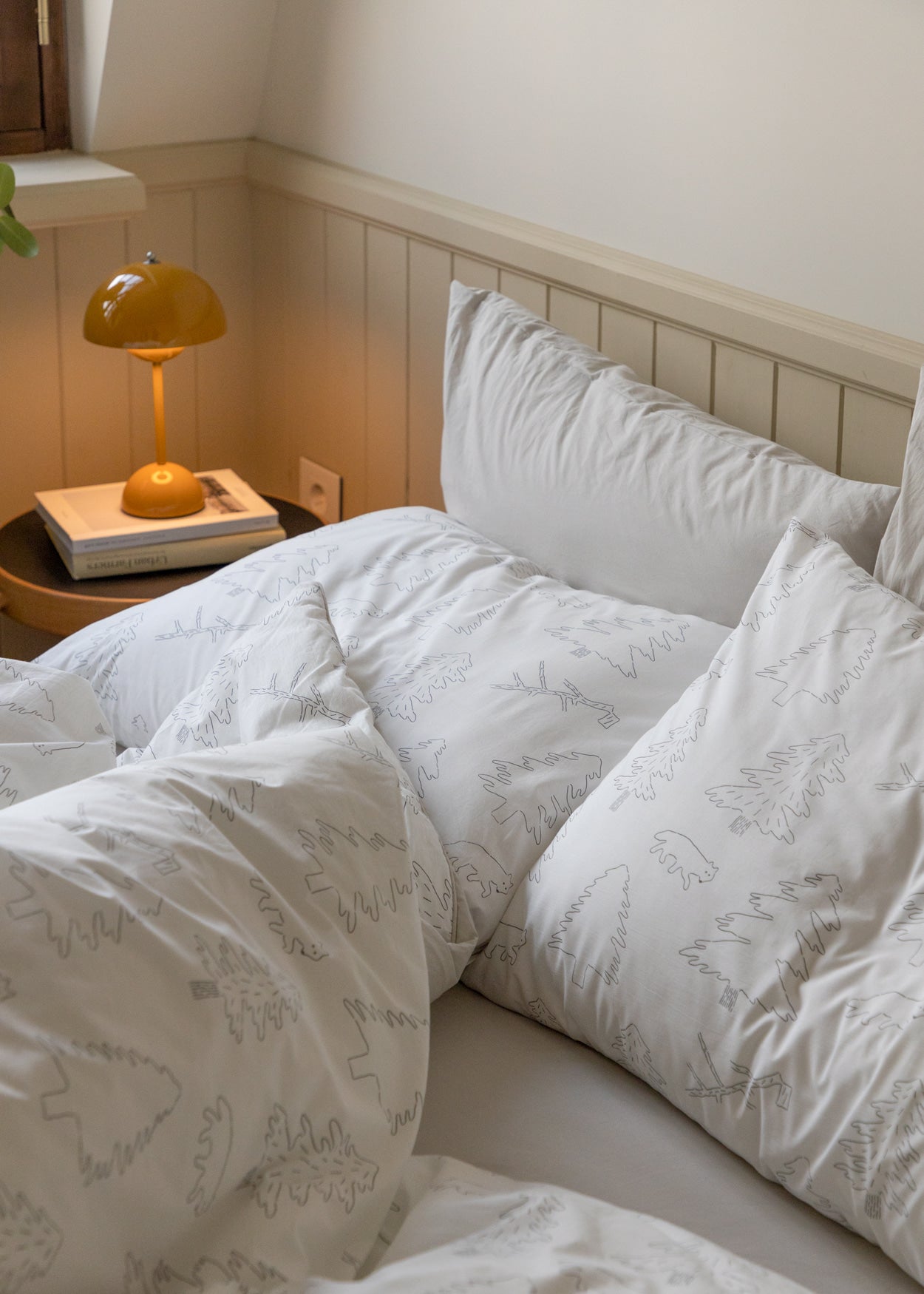 ライトグレーのフィットシーツ