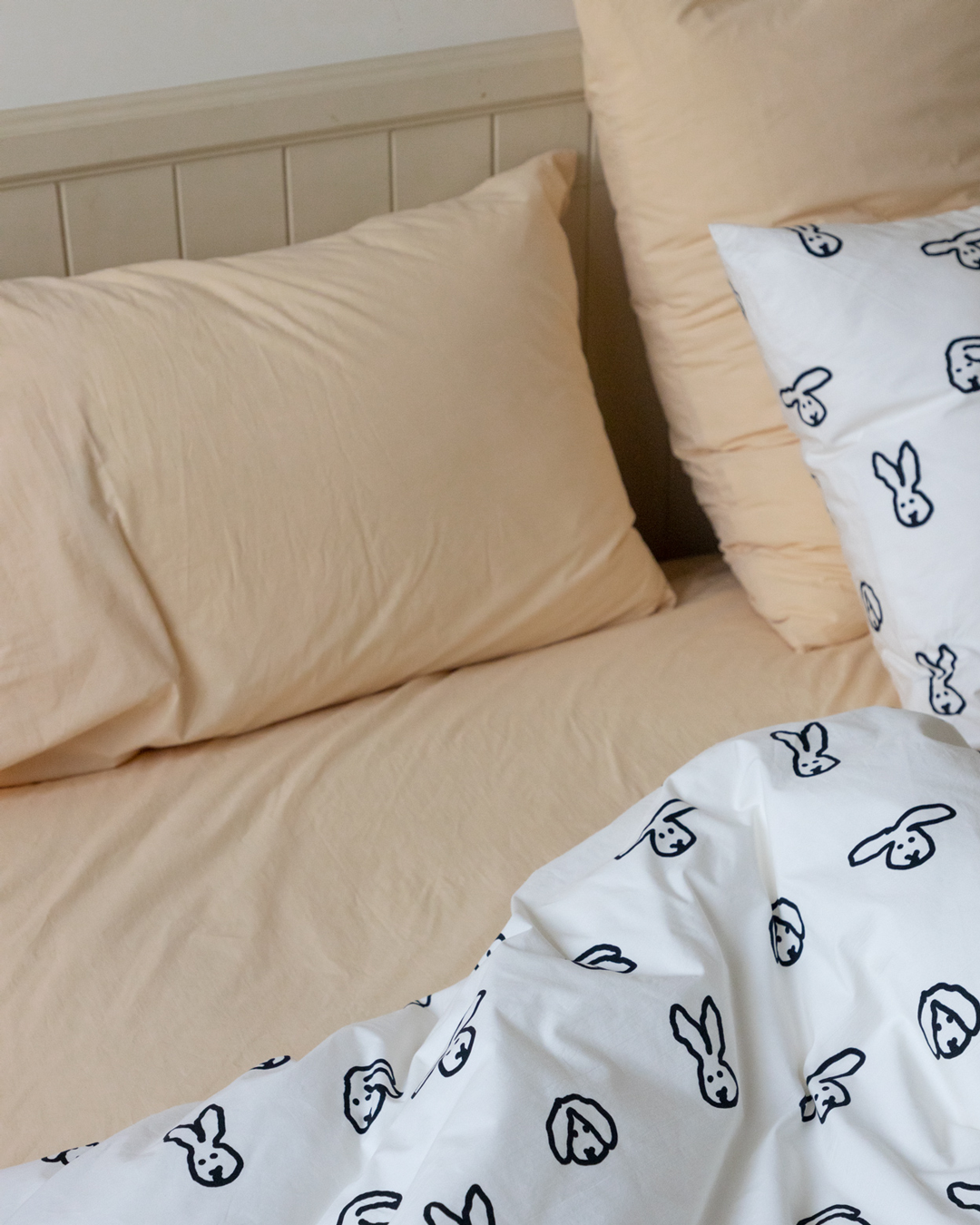 ピーチイエローのフィットシーツ