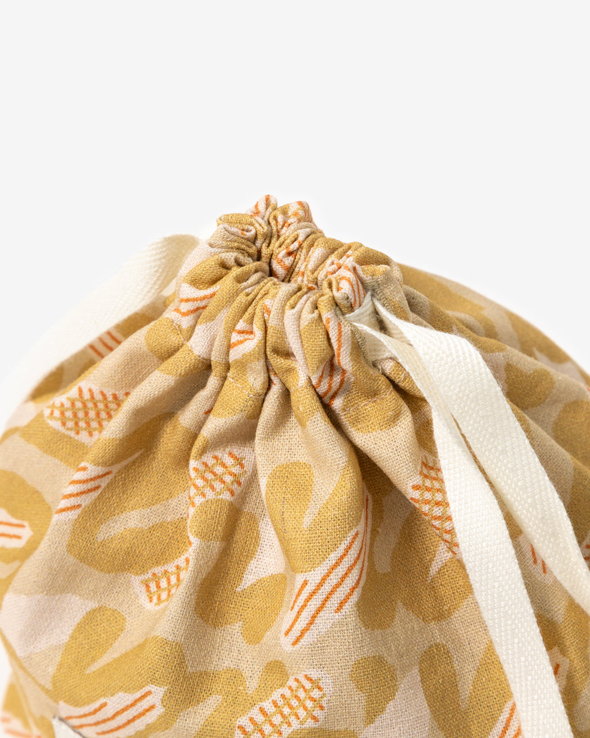 コーンフィールド ストリングポーチ - ベージュ