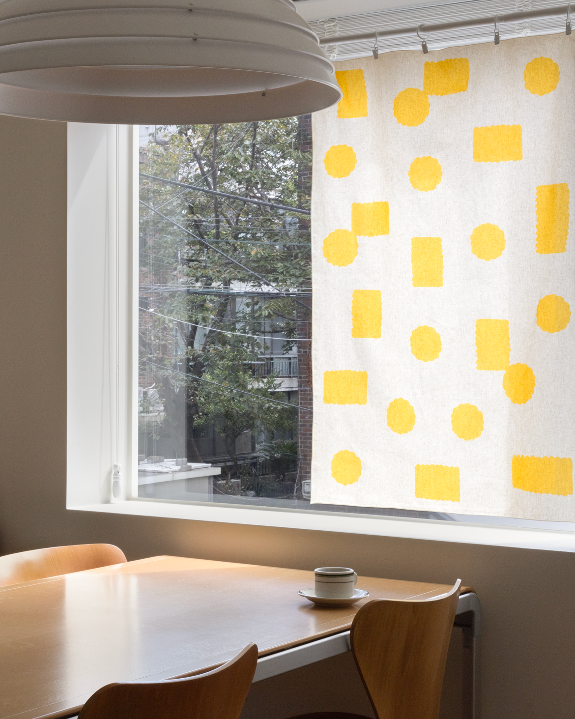 コーンウィンドウカーテン