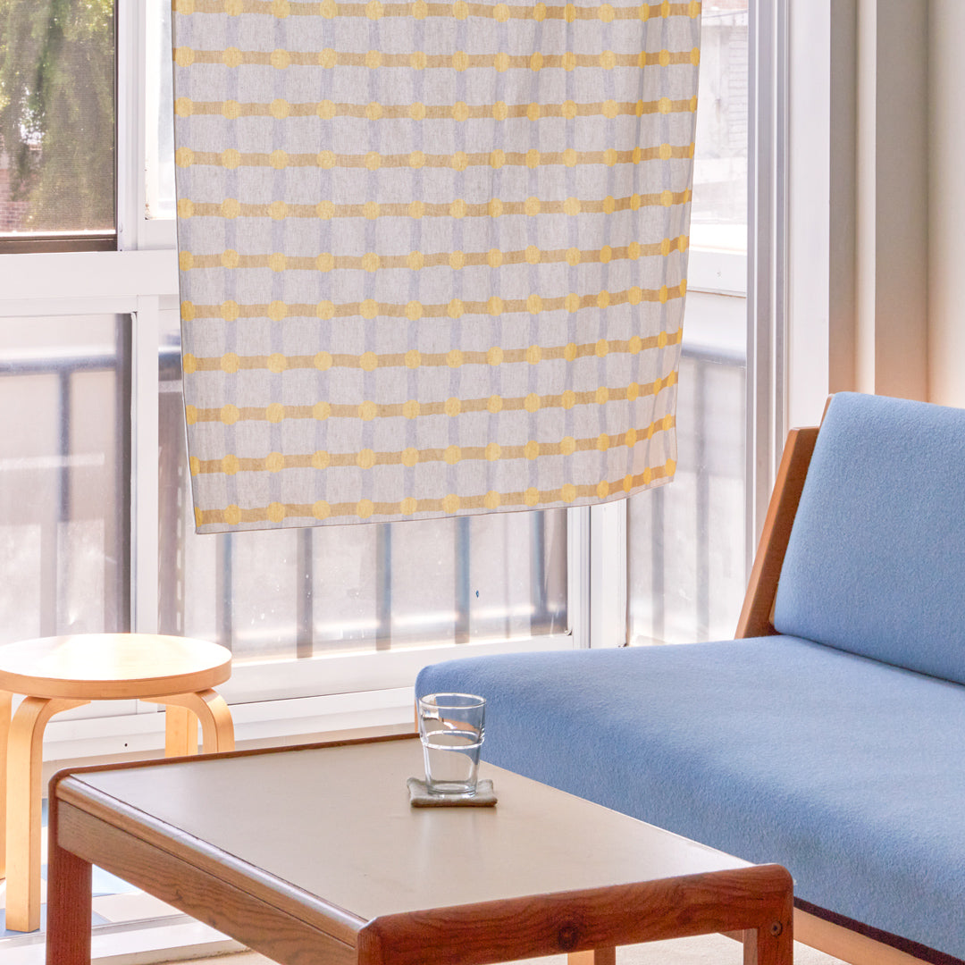 ドットチェック ドアカーテン - アイボリー地にレモン