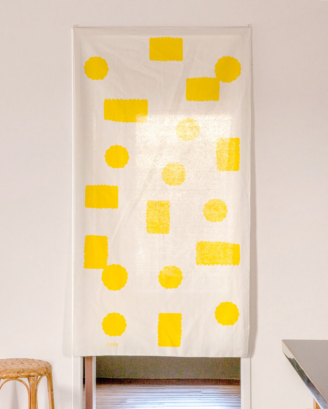 コーンドアカーテン