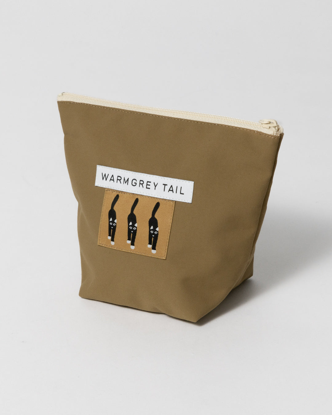 キャットカミングレーベル スタンディングポーチ キャメル (3サイズ)