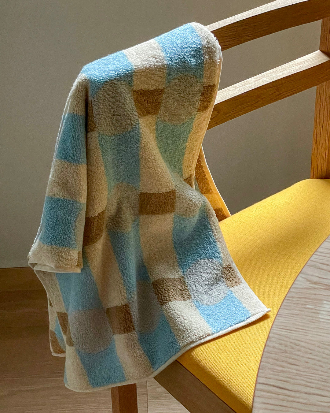 ドットチェック フェイスタオル - クリーム地にグレー