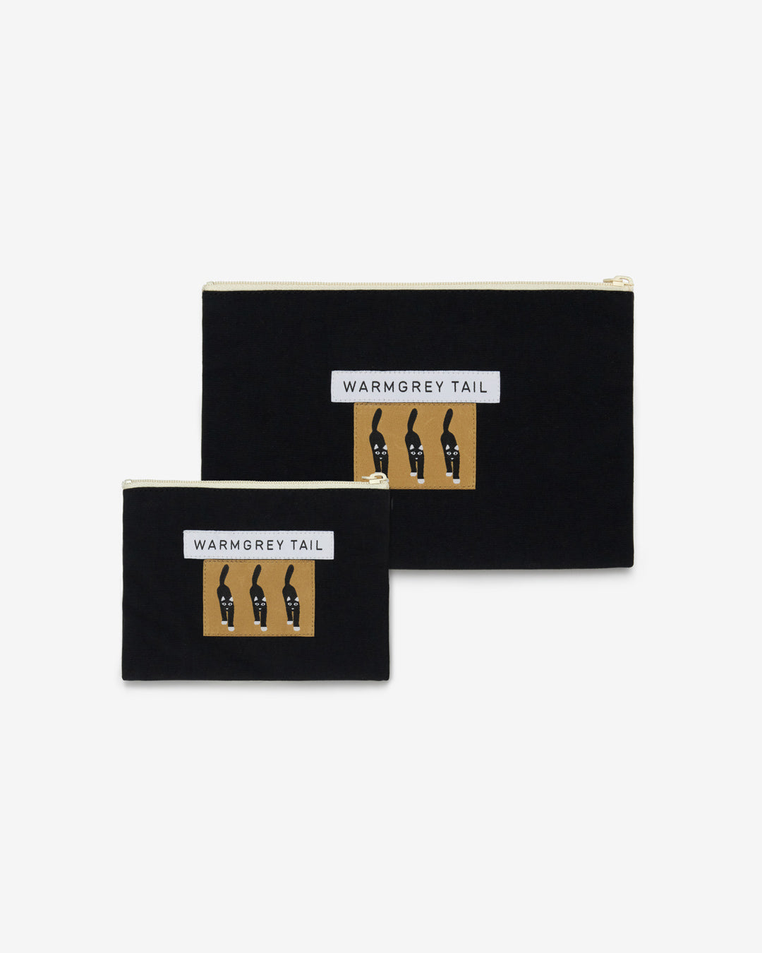 キャットカミングレーベル フラットポーチ - ブラック (2サイズ)