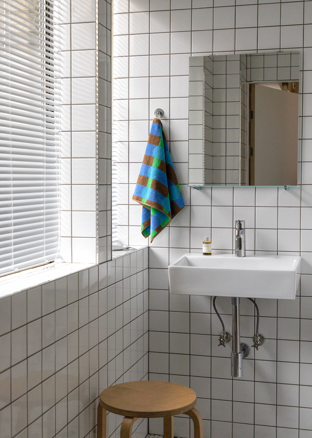 ドットチェック フェイスタオル - ブルー オン レンガ