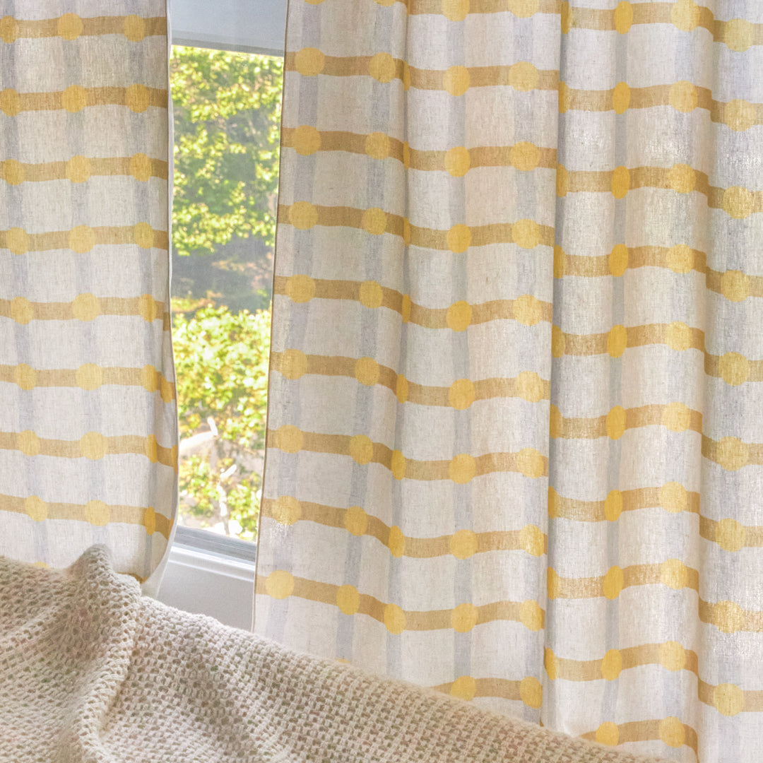 ドットチェック ドアカーテン - アイボリー地にレモン